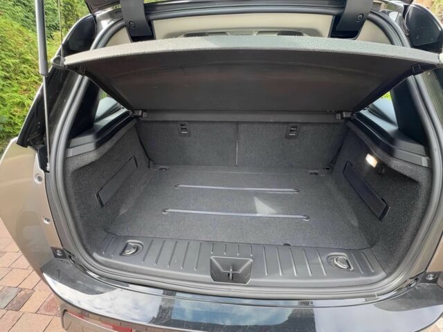 Серый БМВ И3, объемом двигателя 0 л и пробегом 82 тыс. км за 6700 $, фото 11 на Automoto.ua