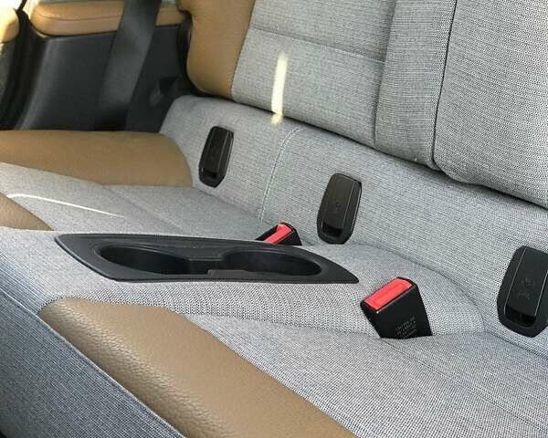 Сірий БМВ І3, об'ємом двигуна 0.65 л та пробігом 75 тис. км за 16000 $, фото 12 на Automoto.ua
