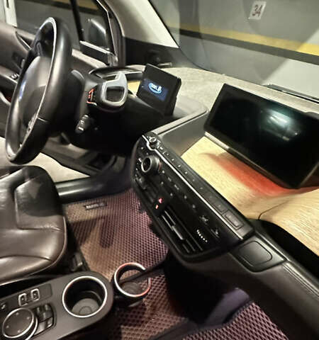 Серый БМВ И3, объемом двигателя 0 л и пробегом 128 тыс. км за 13700 $, фото 12 на Automoto.ua