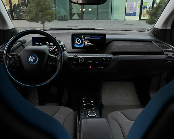 Сірий БМВ І3, об'ємом двигуна 0 л та пробігом 140 тис. км за 8800 $, фото 8 на Automoto.ua