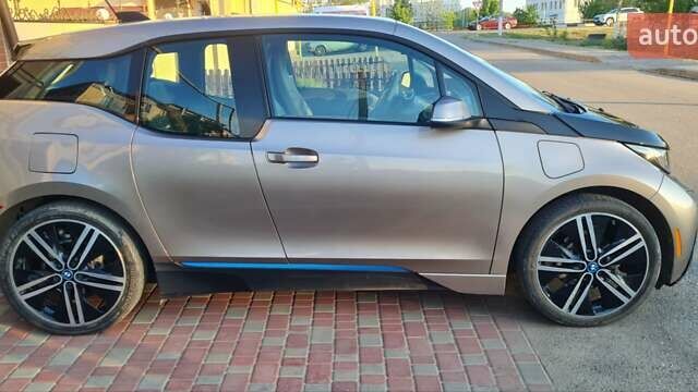 Серый БМВ И3, объемом двигателя 0 л и пробегом 105 тыс. км за 16900 $, фото 2 на Automoto.ua