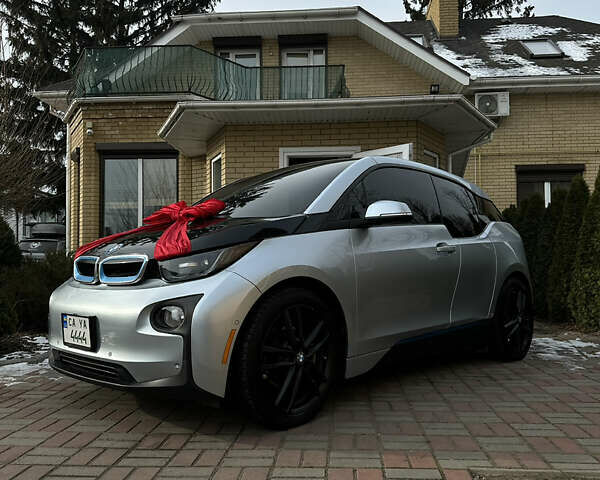 Серый БМВ И3, объемом двигателя 0 л и пробегом 104 тыс. км за 11000 $, фото 2 на Automoto.ua