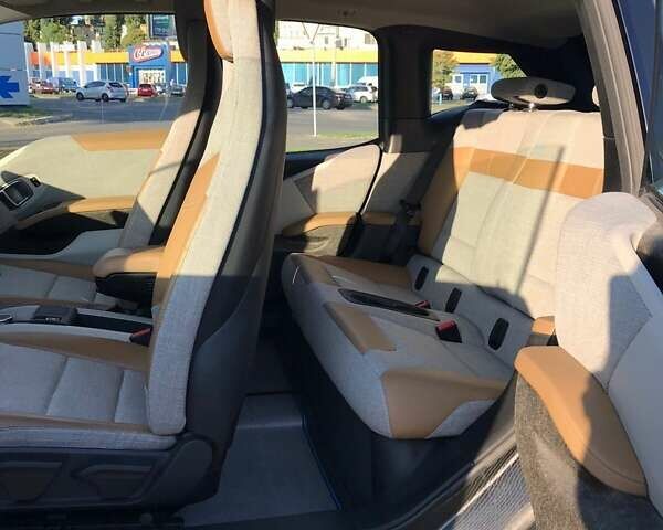 Сірий БМВ І3, об'ємом двигуна 0.65 л та пробігом 75 тис. км за 16000 $, фото 15 на Automoto.ua