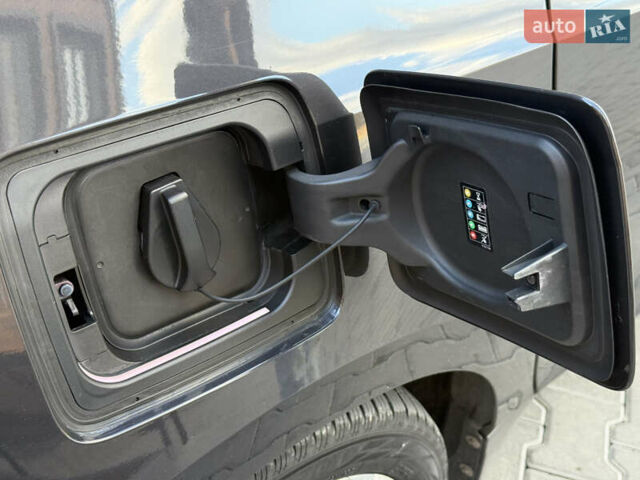 БМВ И3 2014 в Черновцах на Automoto.ua Серый БМВ И3, объемом двигателя 0.64 л и пробегом 154 тыс. км за 12200 $, фото 15 на Automoto.ua