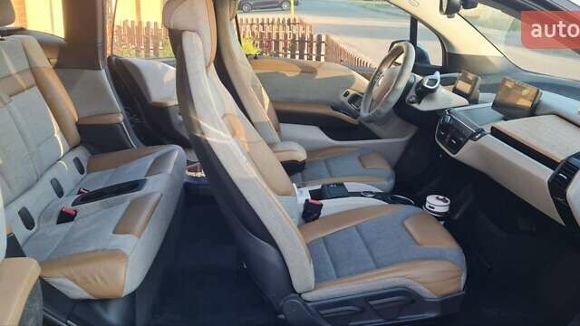 Серый БМВ И3, объемом двигателя 0 л и пробегом 105 тыс. км за 16900 $, фото 17 на Automoto.ua
