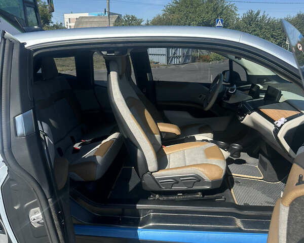 Серый БМВ И3, объемом двигателя 0 л и пробегом 66 тыс. км за 9500 $, фото 17 на Automoto.ua
