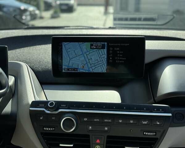 Сірий БМВ І3, об'ємом двигуна 0 л та пробігом 116 тис. км за 10800 $, фото 8 на Automoto.ua