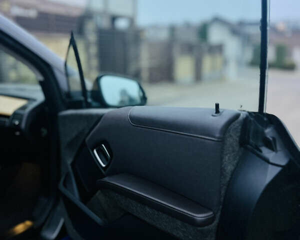 Серый БМВ И3, объемом двигателя 0 л и пробегом 106 тыс. км за 8999 $, фото 33 на Automoto.ua