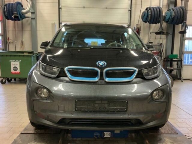 Серый БМВ И3, объемом двигателя 0 л и пробегом 84 тыс. км за 7500 $, фото 1 на Automoto.ua