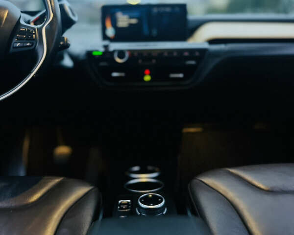 Серый БМВ И3, объемом двигателя 0 л и пробегом 106 тыс. км за 8999 $, фото 52 на Automoto.ua