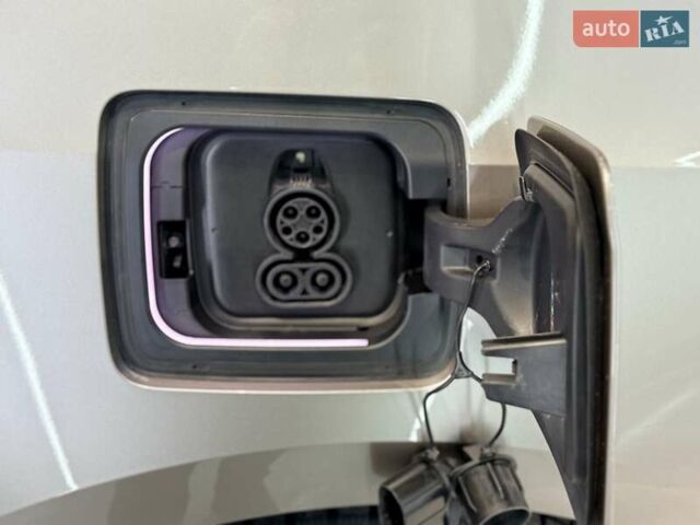 Сірий БМВ І3, об'ємом двигуна 0 л та пробігом 87 тис. км за 9990 $, фото 61 на Automoto.ua