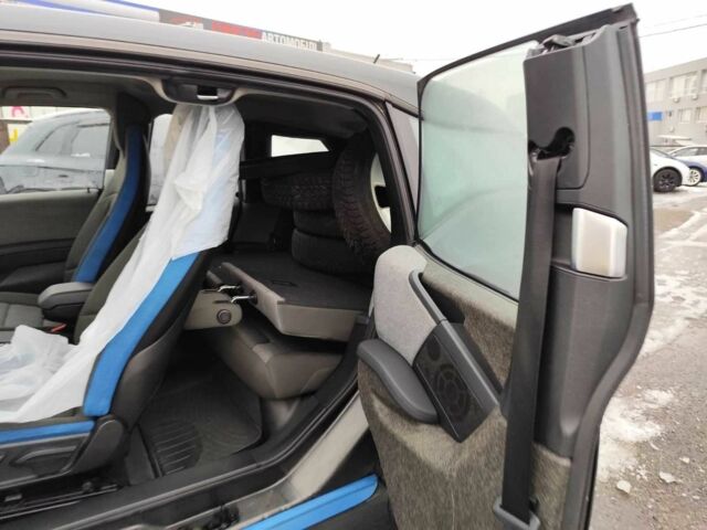 Серый БМВ И3, объемом двигателя 0 л и пробегом 102 тыс. км за 9999 $, фото 18 на Automoto.ua