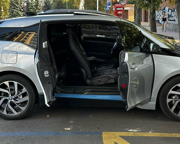 Серый БМВ И3, объемом двигателя 0 л и пробегом 111 тыс. км за 10400 $, фото 13 на Automoto.ua