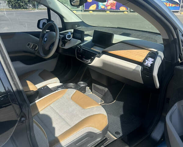 Серый БМВ И3, объемом двигателя 0 л и пробегом 66 тыс. км за 9500 $, фото 16 на Automoto.ua