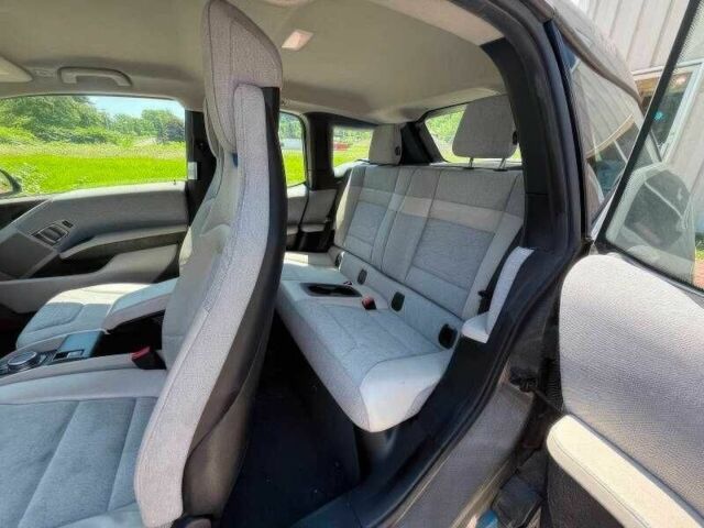 Серый БМВ И3, объемом двигателя 0 л и пробегом 88 тыс. км за 5500 $, фото 11 на Automoto.ua