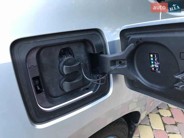 Серый БМВ И3, объемом двигателя 0.65 л и пробегом 148 тыс. км за 14900 $, фото 26 на Automoto.ua