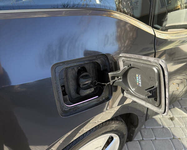 Серый БМВ И3, объемом двигателя 0 л и пробегом 93 тыс. км за 7800 $, фото 16 на Automoto.ua