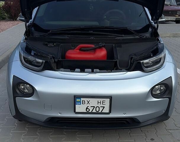 Серый БМВ И3, объемом двигателя 0.65 л и пробегом 150 тыс. км за 12500 $, фото 12 на Automoto.ua