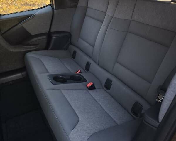 Серый БМВ И3, объемом двигателя 0 л и пробегом 69 тыс. км за 7900 $, фото 19 на Automoto.ua