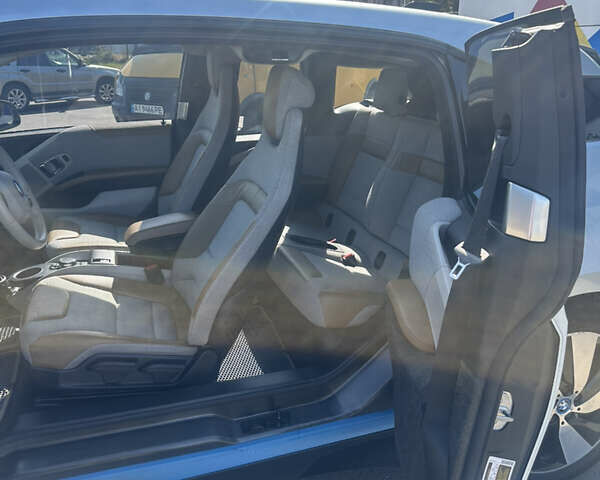 Серый БМВ И3, объемом двигателя 0 л и пробегом 66 тыс. км за 9500 $, фото 13 на Automoto.ua
