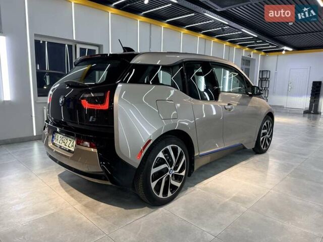 Сірий БМВ І3, об'ємом двигуна 0 л та пробігом 87 тис. км за 9990 $, фото 9 на Automoto.ua