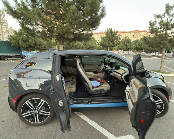 Сірий БМВ І3, об'ємом двигуна 0 л та пробігом 117 тис. км за 10500 $, фото 10 на Automoto.ua