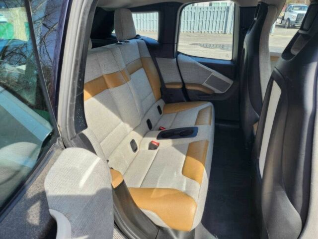 Серый БМВ И3, объемом двигателя 0.7 л и пробегом 78 тыс. км за 5500 $, фото 12 на Automoto.ua