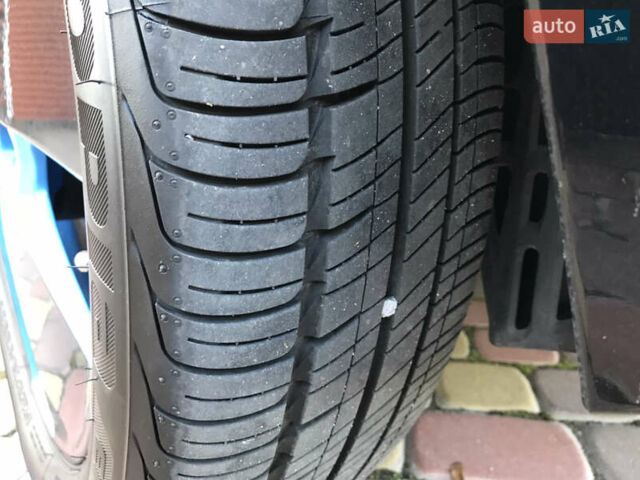 Серый БМВ И3, объемом двигателя 0.65 л и пробегом 148 тыс. км за 14900 $, фото 30 на Automoto.ua