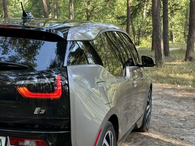 Серый БМВ И3, объемом двигателя 0 л и пробегом 63 тыс. км за 13300 $, фото 4 на Automoto.ua