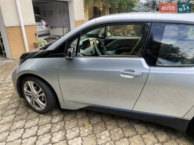 Серый БМВ И3, объемом двигателя 0 л и пробегом 103 тыс. км за 9333 $, фото 5 на Automoto.ua