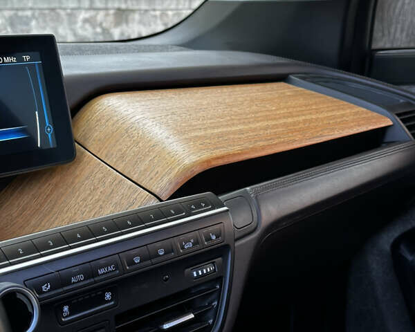 Серый БМВ И3, объемом двигателя 0 л и пробегом 111 тыс. км за 10400 $, фото 18 на Automoto.ua