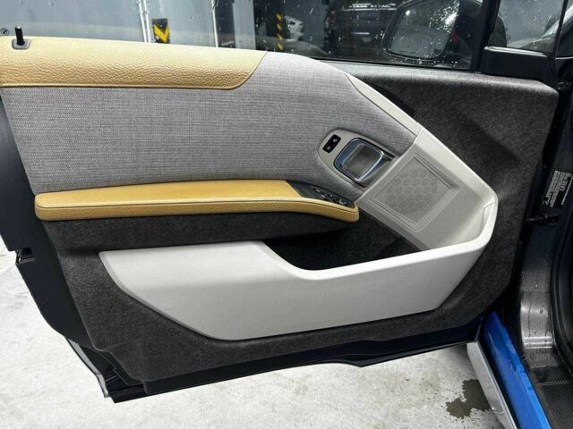 Серый БМВ И3, объемом двигателя 0 л и пробегом 73 тыс. км за 11000 $, фото 11 на Automoto.ua