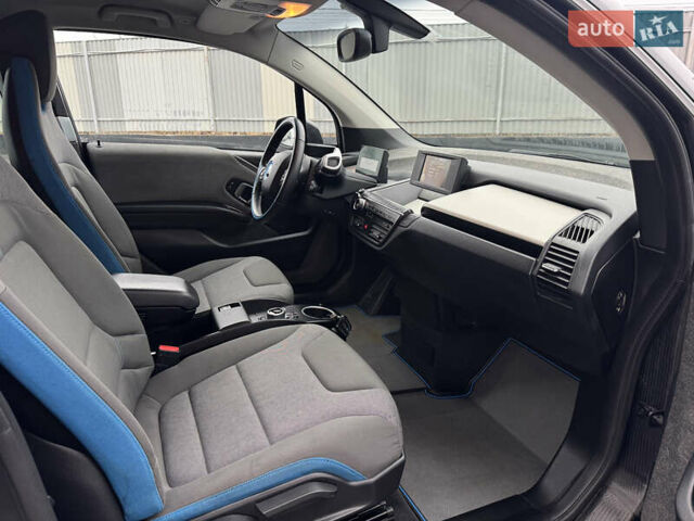 Серый БМВ И3, объемом двигателя 0 л и пробегом 100 тыс. км за 11000 $, фото 12 на Automoto.ua