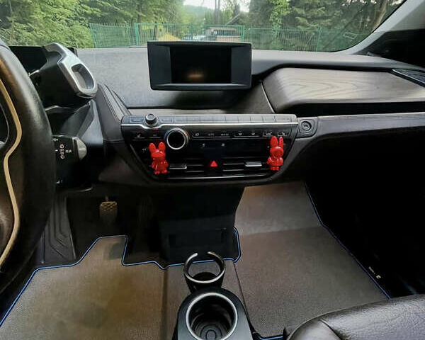 Серый БМВ И3, объемом двигателя 0 л и пробегом 117 тыс. км за 11500 $, фото 29 на Automoto.ua