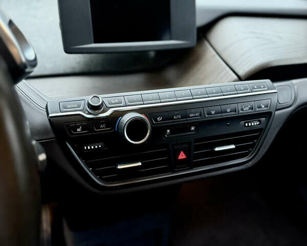 Серый БМВ И3, объемом двигателя 0 л и пробегом 99 тыс. км за 10999 $, фото 31 на Automoto.ua