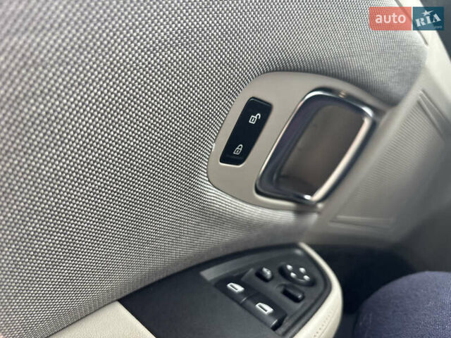 Серый БМВ И3, объемом двигателя 0 л и пробегом 144 тыс. км за 7800 $, фото 16 на Automoto.ua
