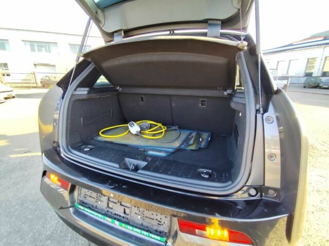 БМВ И3 2016 в Киеве на Automoto.ua Серый БМВ И3, объемом двигателя 0 л и пробегом 106 тыс. км за 14333 $, фото 14 на Automoto.ua