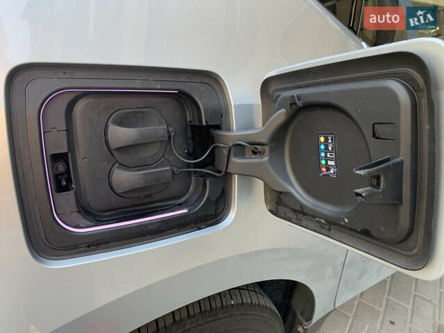 Сірий БМВ І3, об'ємом двигуна 0 л та пробігом 102 тис. км за 15600 $, фото 7 на Automoto.ua