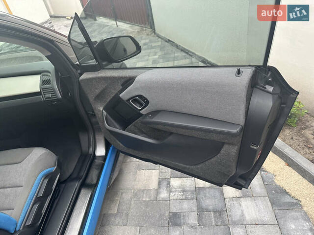 Серый БМВ И3, объемом двигателя 0.65 л и пробегом 59 тыс. км за 13000 $, фото 7 на Automoto.ua