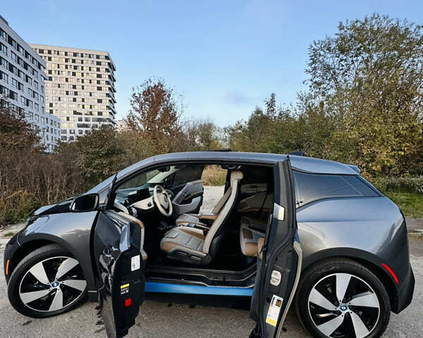 Серый БМВ И3, объемом двигателя 0 л и пробегом 68 тыс. км за 15999 $, фото 14 на Automoto.ua