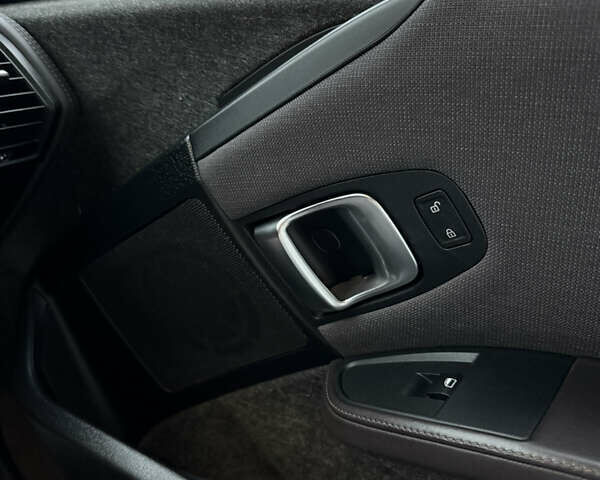 Серый БМВ И3, объемом двигателя 0 л и пробегом 113 тыс. км за 14500 $, фото 5 на Automoto.ua