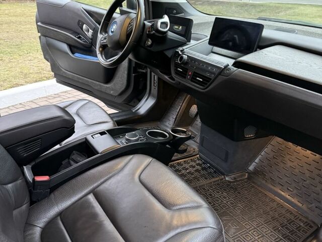 БМВ И3 2017 в Киеве на Automoto.ua Серый БМВ И3, объемом двигателя 0 л и пробегом 115 тыс. км за 13500 $, фото 3 на Automoto.ua