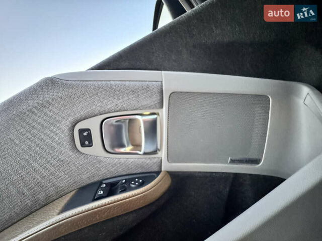 Серый БМВ И3, объемом двигателя 0 л и пробегом 68 тыс. км за 15999 $, фото 22 на Automoto.ua