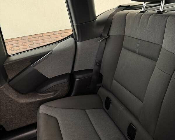 Сірий БМВ І3, об'ємом двигуна 0 л та пробігом 114 тис. км за 12000 $, фото 5 на Automoto.ua