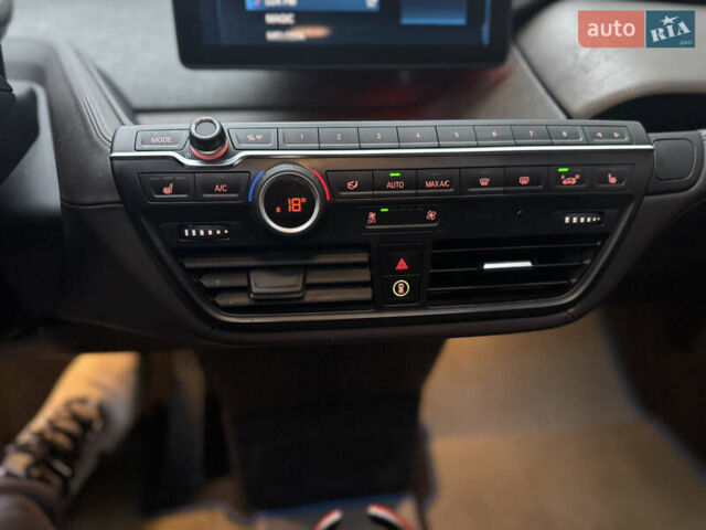 Сірий БМВ І3, об'ємом двигуна 0 л та пробігом 151 тис. км за 13900 $, фото 23 на Automoto.ua