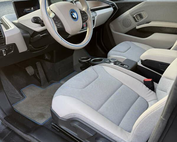 Серый БМВ И3, объемом двигателя 0 л и пробегом 28 тыс. км за 18500 $, фото 5 на Automoto.ua
