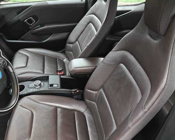 Серый БМВ И3, объемом двигателя 0 л и пробегом 92 тыс. км за 15800 $, фото 12 на Automoto.ua
