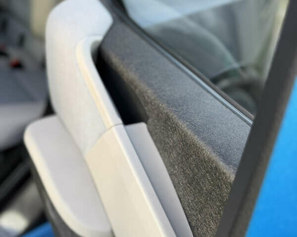 Серый БМВ И3, объемом двигателя 0 л и пробегом 28 тыс. км за 18500 $, фото 8 на Automoto.ua