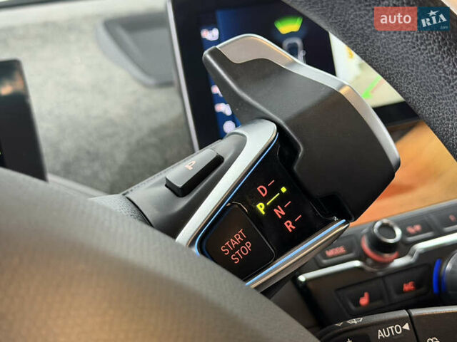 Серый БМВ И3, объемом двигателя 0 л и пробегом 62 тыс. км за 19700 $, фото 28 на Automoto.ua