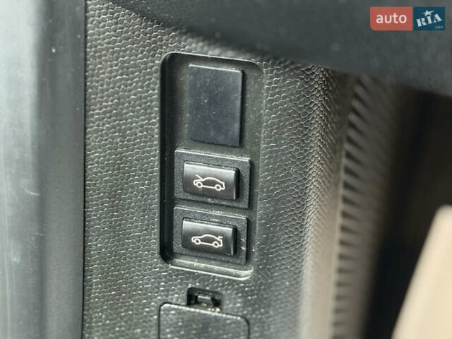 Серый БМВ И3, объемом двигателя 0 л и пробегом 62 тыс. км за 19700 $, фото 31 на Automoto.ua